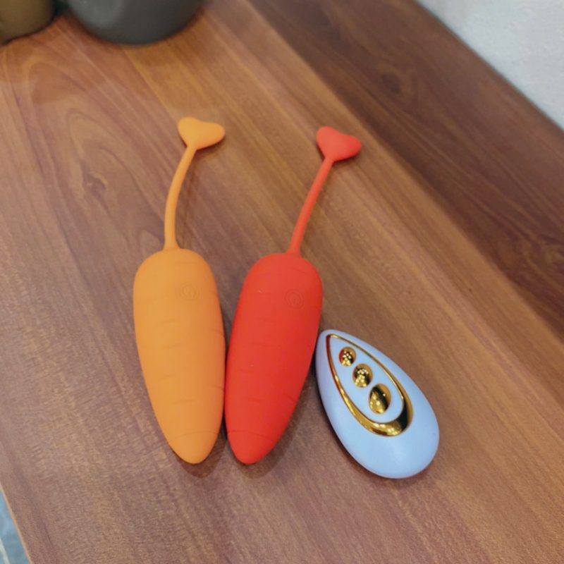 Trứng rung điều khiển từ xa hình củ cà rốt